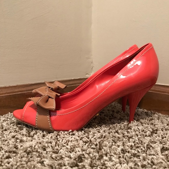 Prada heels - Picture 2 of 2